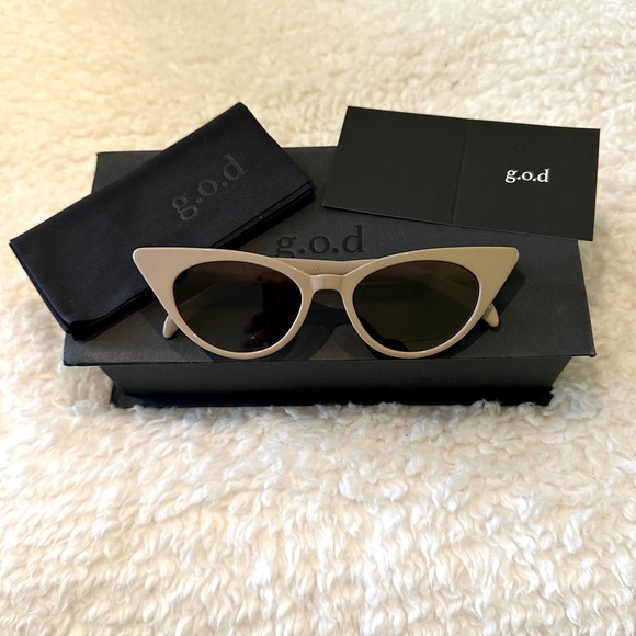 g.o.d. THIRTY ONE camel sunglasses - Picture 4 of 8